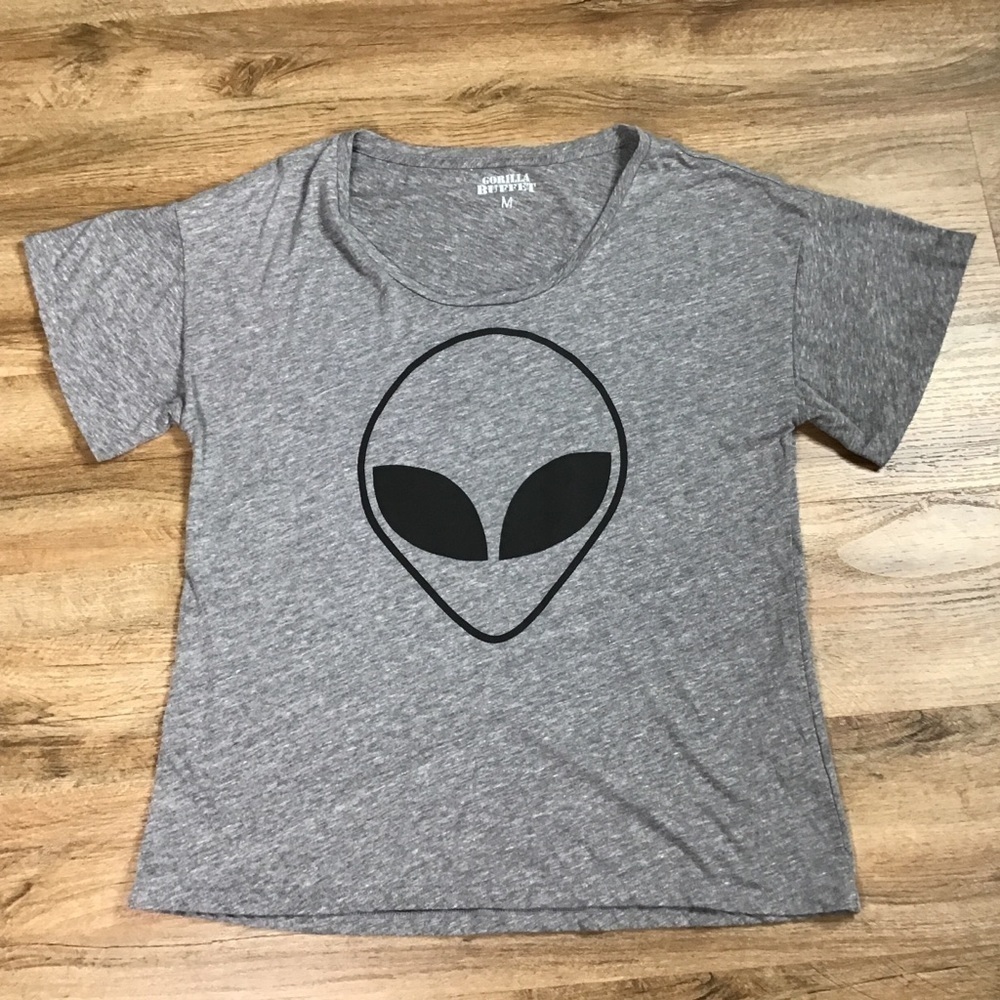 Alien Shirt Size M Local Celebrity Graphic Gray Black Tee Gorilla Buffet Tee Top